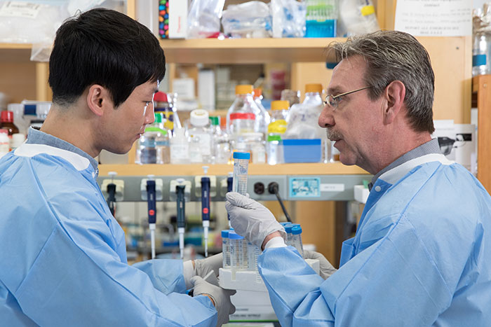 Researchers in Dr. Kim’s lab