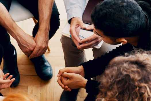 teens in group therapy