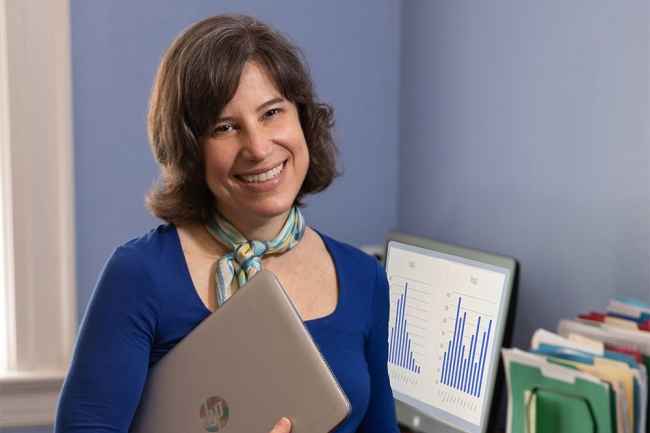 Dr. Alisa Busch