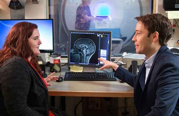 Researchers look at MRI brain scan