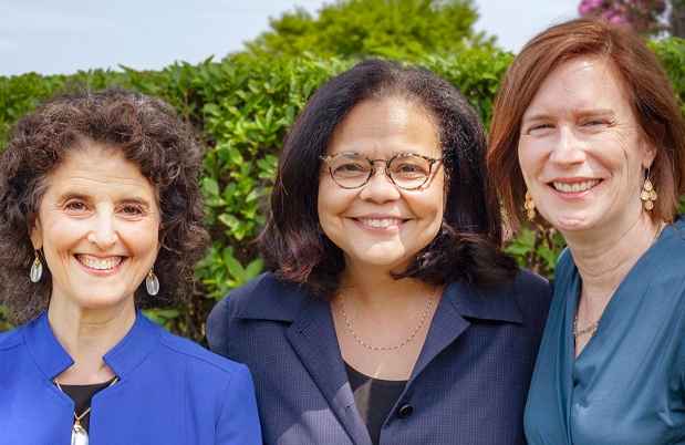 3 women