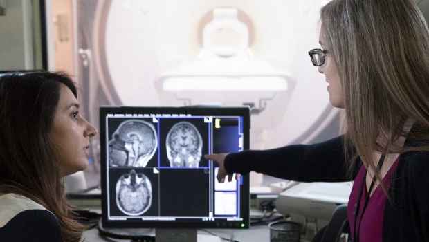 Researchers look at MRI brain scans